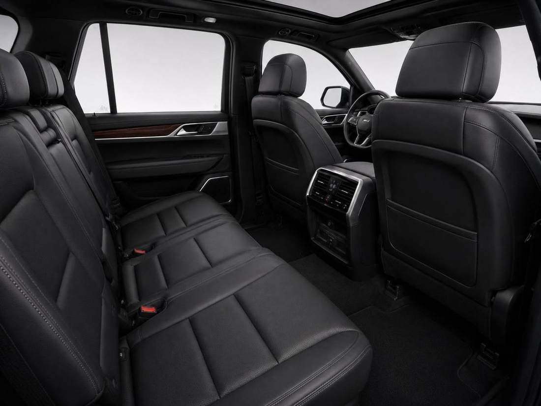 Koast Business SUV — Second row